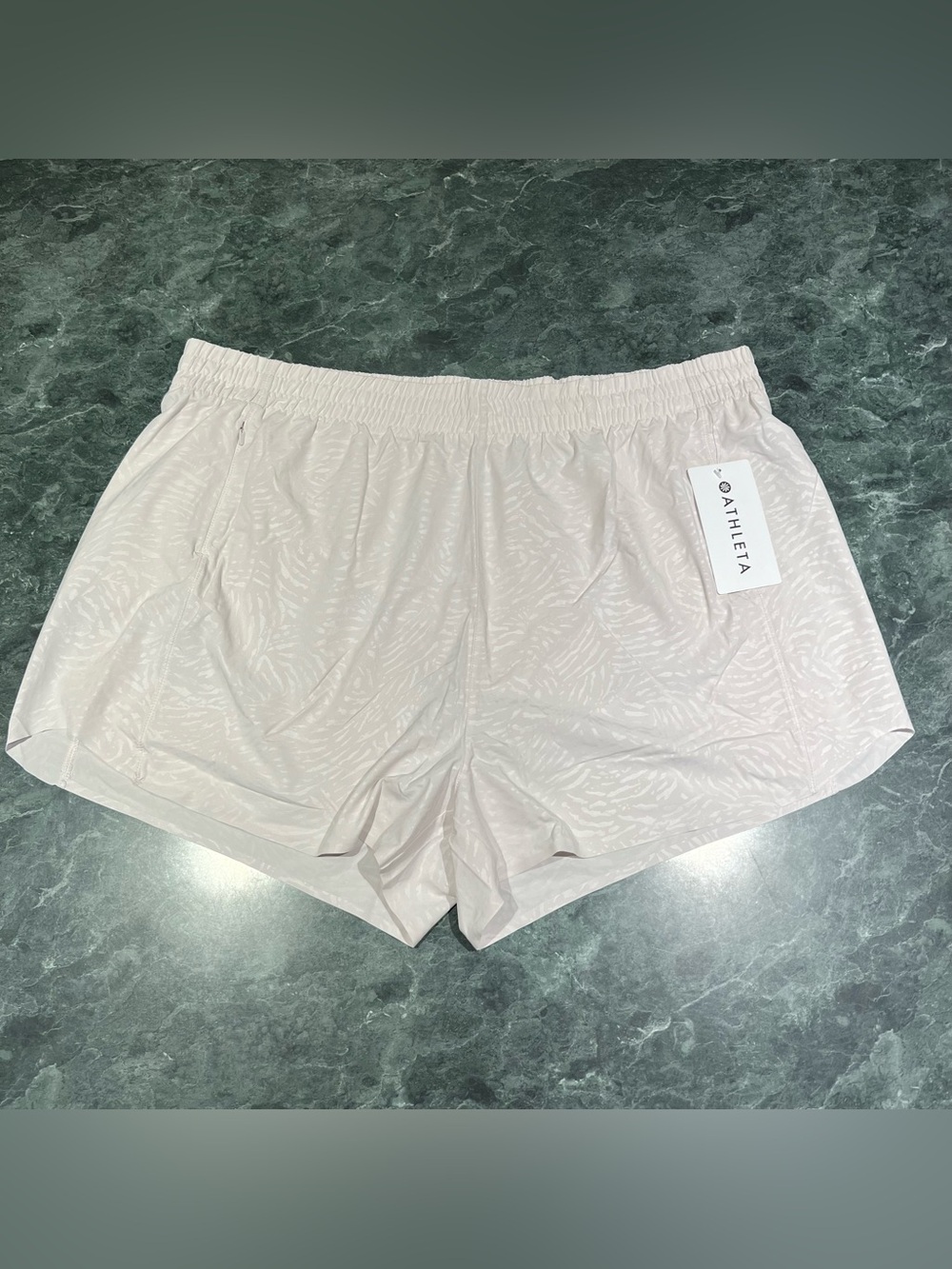 Athleta Printed Hustle 3 inch Short Plus Size 2X  Flowy NWT MidRise